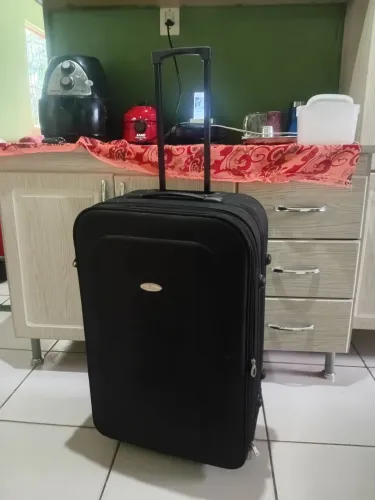 Mala preta GG