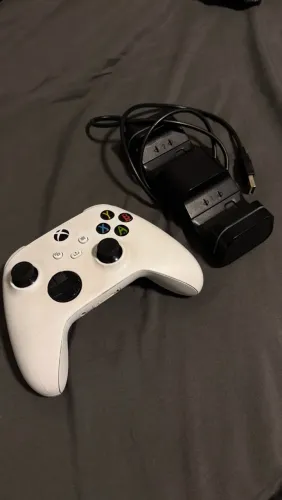 Controle Original Xbox Series S/X Branco + Bateria e Carregador