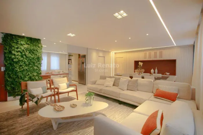 Apartamento com 04 quartos(03 suítes) e 03 vagas no bairro Santa Lúcia