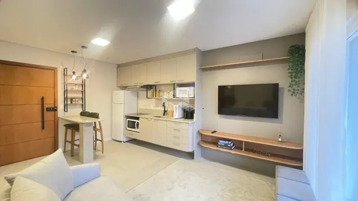 Apartamento térreo DECORADO e MOBILIADO, 01 dormitório, com pátio privativo!
