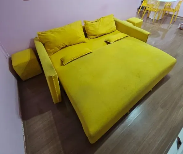 Sofá Planejado Amarelo Confortável
