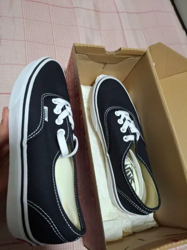 Tênis Vans Authentic