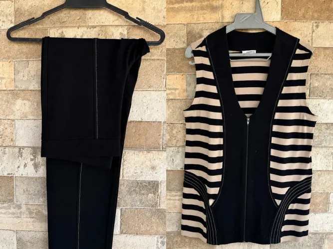 Conjunto Blusa e Calça preto e off white Amarras tamanho M