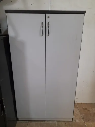 Armário alto 2 portas - usado