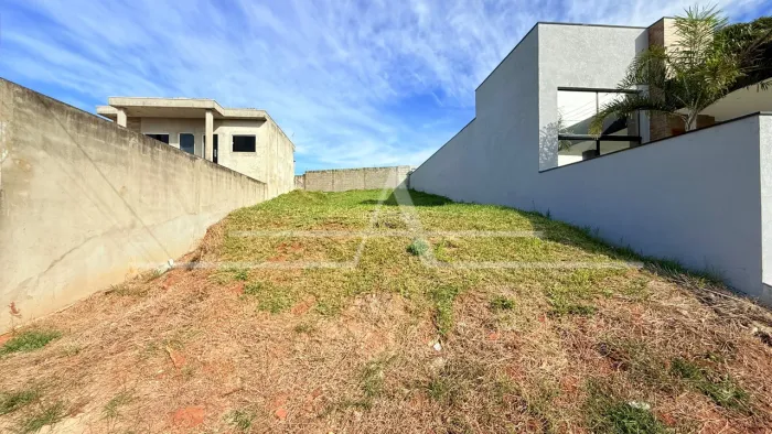 Excelente lote a venda no condomínio residencial Portal da Serra, em Bragança Paulista.