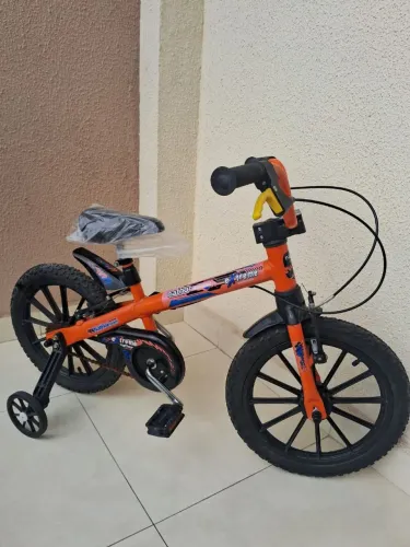 Bicicleta infantil nathor aro 16(novinha)