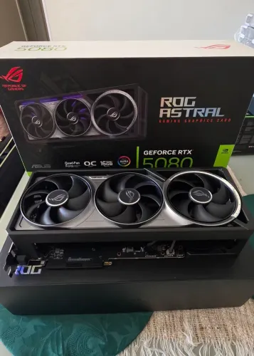Vendo RTX 5080 ASUS ROG ASTRAL
