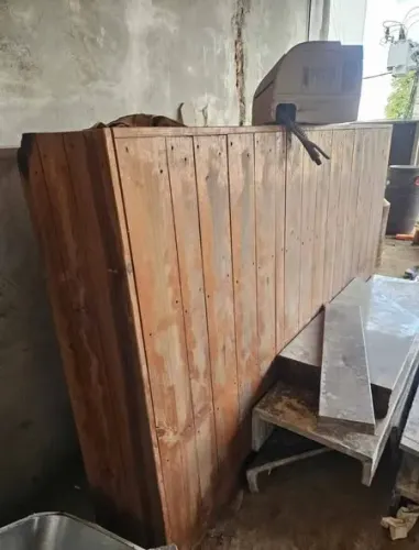 3 Decker de Madeira ideal para apresentação de couver artístico, mesas e cadeiras