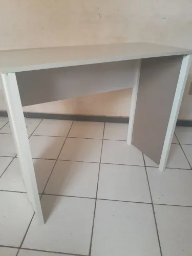 Escrivaninha p estudo e notebook