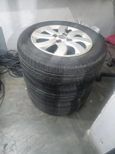 Pneus pirelli 175/65/r14