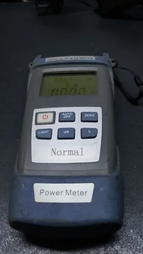 VENDO UM MEDIDOR DE POTÊNCIA ÓPTICA 