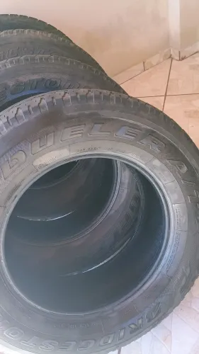 Pneu caminhonete