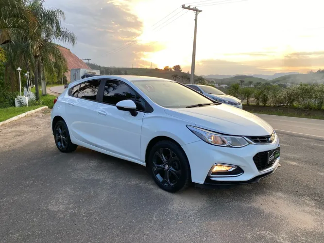 Chevrolet Cruze Sport LT 1.4 16V TB Flex 5P Aut. 2017