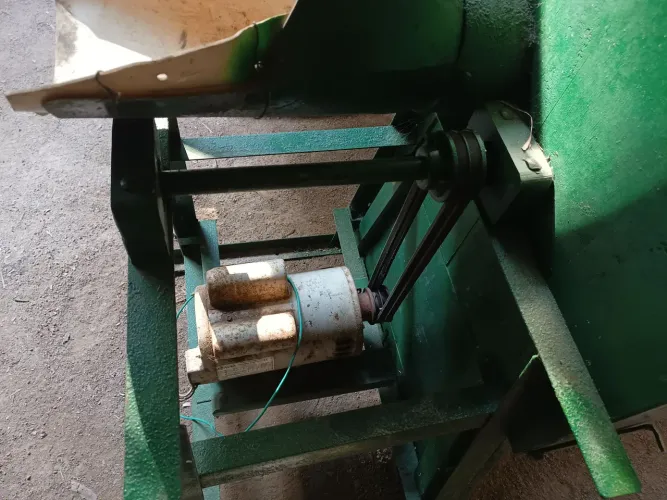 Máquina de cortar capinha motor 3hp alta rotação