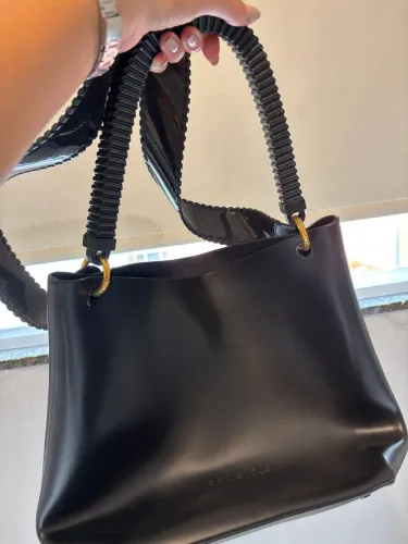 Bolsa semi nova. Ótimo estado