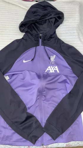jaqueta com capuz Nike Dri-FIT Liverpool Strike da temporada 23/24