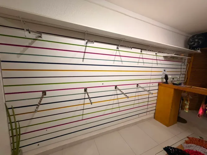 Painel de roupa loja