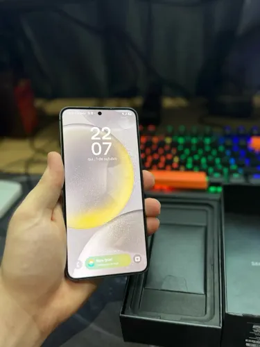 Samsung S24