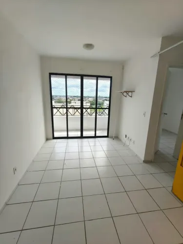 Lindo Apto. com 2 quartos, suíte, Varanda, Por trás da Carajás - Maceió - AL