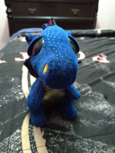 Dragão de pelúcia