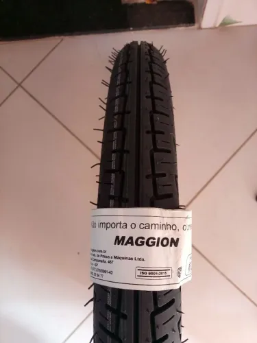 Pneu Maggion dianteiro 