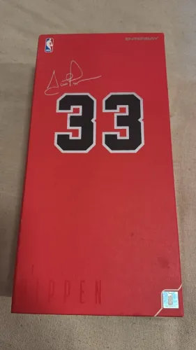 Action Figure Scottie Pippen 33 Enterbay NBA Chicago Bulls