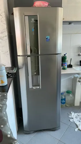 Vendo geladeira inox Electrolux