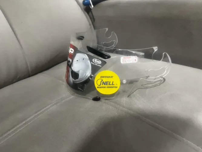 150 reais viseira capacete arai
