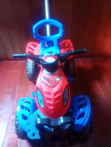 Vendo quadriciclo infantil
