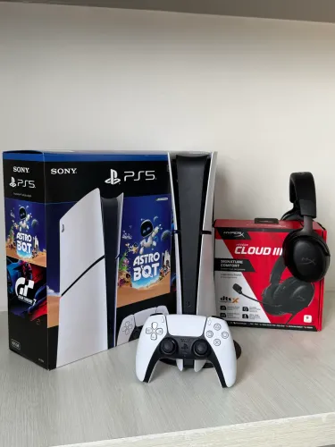 Ps5 Slim Digital - 825gb (+ 2 brindes)