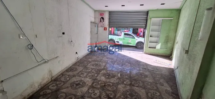 Imóvel Comercial para alugar em rua movimentada em Jacareí