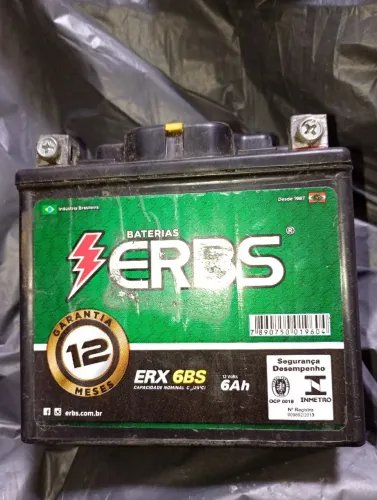 Bateria em perfeito estado ainda, tirei da XRE 300, troco periodicamente por conta do GPS