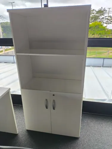 Armário Alto com 2 Portas e Prateleira - 1,59x0,77x0,40cm - SUPER PROMOÇÃO!!