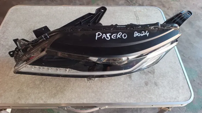 Farol Pajero 2024 Lado Esquerdo