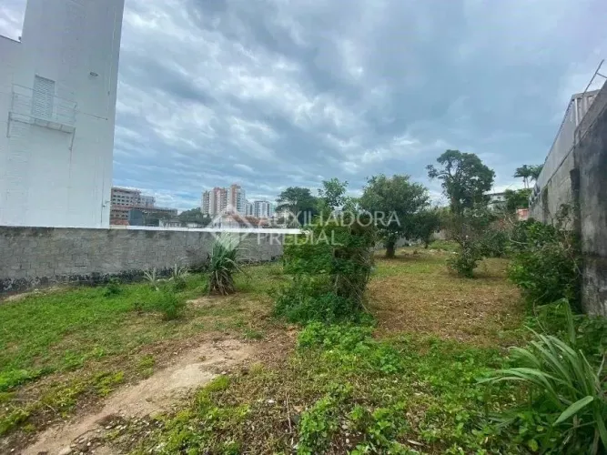 Terreno no bairro Jardim Atlântico