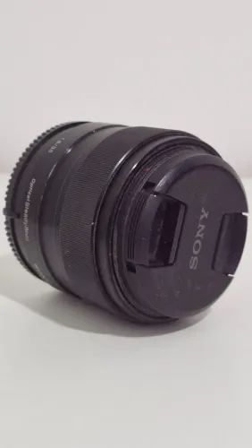 Lente e-mount Sony E 35mm f/1.8 OSS