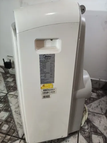 Ar Condic. Portátil Midea 12000