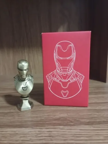 Busto Homem Ferro omelete 