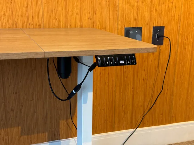 Mesa com regulagem de altura - FlexForm