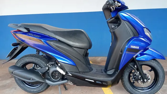 YAMAHA FLUO 2024 BAIXO KM