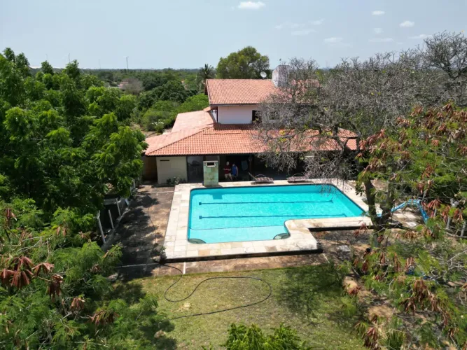 CASA DUPLEX A VENDA NA TAÍBA COM UM TERRENO DE 13,2 HECTARES