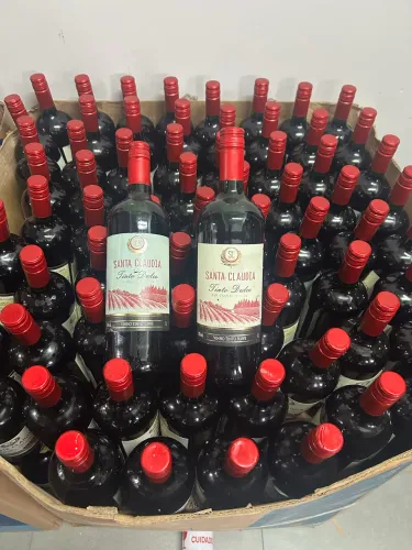 Vinho tinto suave 1L só 11,00 cada