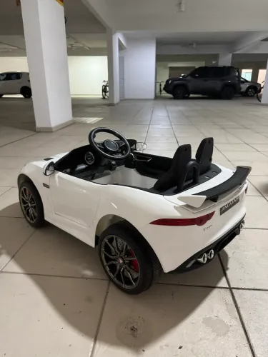 Carro elétrico Jaguar 12V - usado
