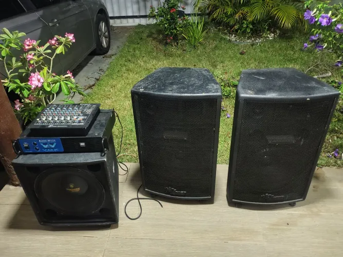 Som Profissional Completo - 2 Caixas Leacs + Sub Unigauss + Amplificador + Mesa Staner