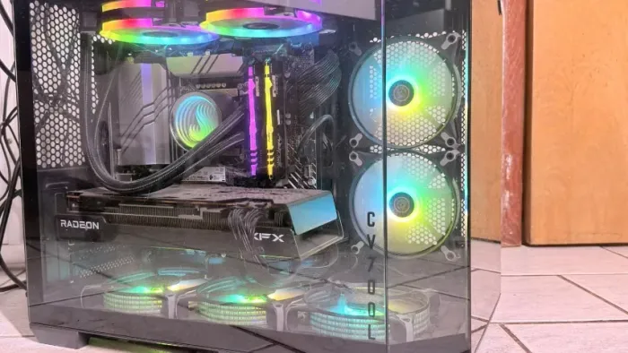 PC Gamer i7-12700KF + RX 7700 XT 12GB + 32GB RAM + SSD 1TB