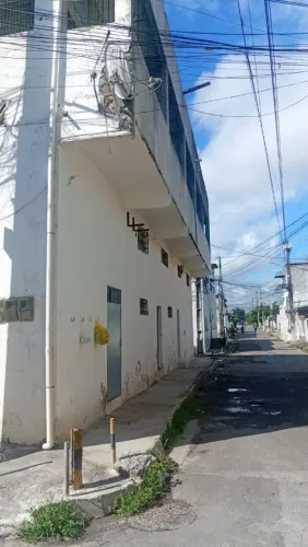 Alugo 1 kitnet em prazeres perto de tudo 
