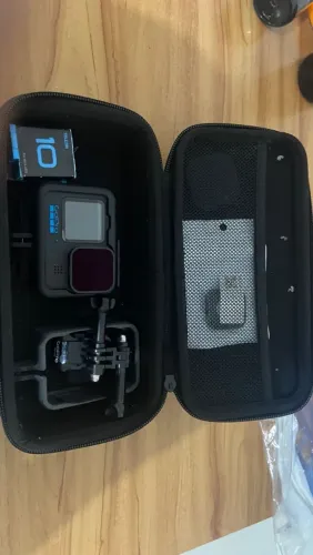 GoPro Hero 10 Black + 2 Baterias + Cartão 64GB + Filtros ND + Cages + Estojo