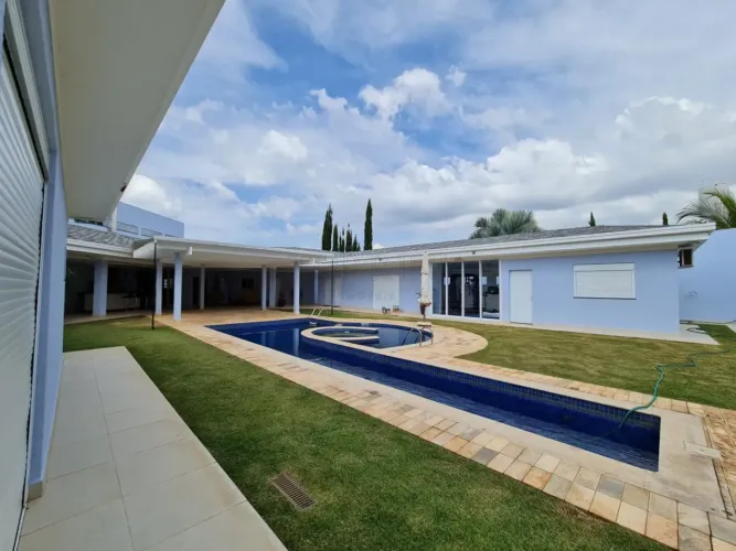 Casa no condomínio Shangri-Lá para venda