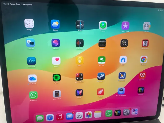 Vendo iPad Pro 12,9 por - 256gb /c teclado
