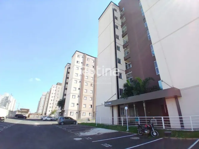 Apartamento para alugar, 2 quartos, Laranjeiras - Uberlândia/MG - Rotina Imobiliária